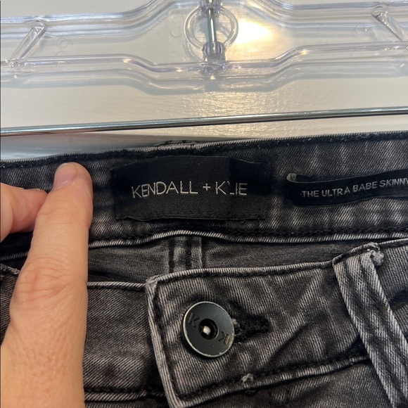 Kendall & Kylie Dark Gray the ultra babe Skinny Jeans size 7/28. - Picture 5 of 13